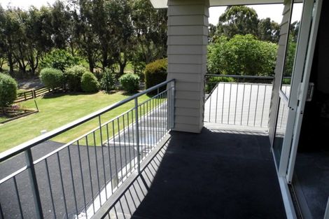 Photo of property in 140 Awamoa Road, Holmes Hill, Oamaru, 9492