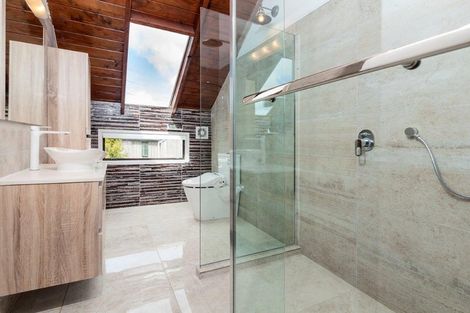 Photo of property in 2 George Laurenson Lane, Mount Roskill, Auckland, 1041