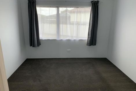 Photo of property in 2/31 Aeronautic Road, Takanini, 2112