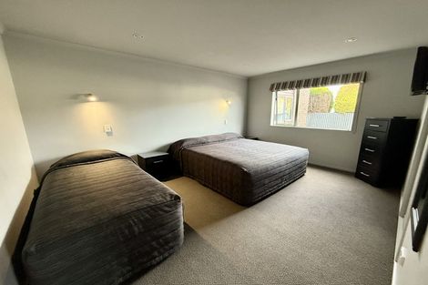 Photo of property in 315-317 Tay Street, Turnbull Thomson Park, Invercargill, 9810
