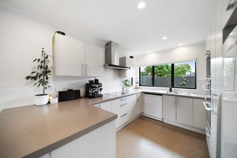 Photo of property in 17a Callis Avenue, Opaheke, Papakura, 2113