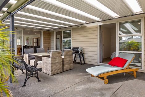 Photo of property in 2 Keene Drive, Bell Block, New Plymouth, 4312