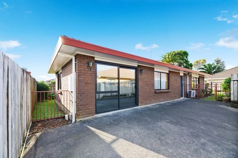 Photo of property in 2/4 Miriam Corban Heights, Henderson, Auckland, 0612