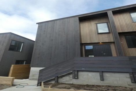 Photo of property in 11/20 Trent Street, Island Bay, Wellington, 6023