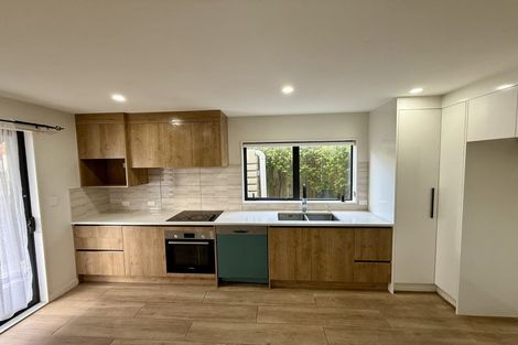 Photo of property in 1/4017 Great North Road, Glen Eden, Auckland, 0602