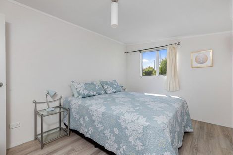Photo of property in 56 Pinedale Crescent, Riversdale Beach, Masterton, 5872