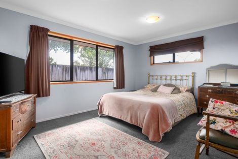 Photo of property in 24 Nielsen Gardens, Rototuna, Hamilton, 3210