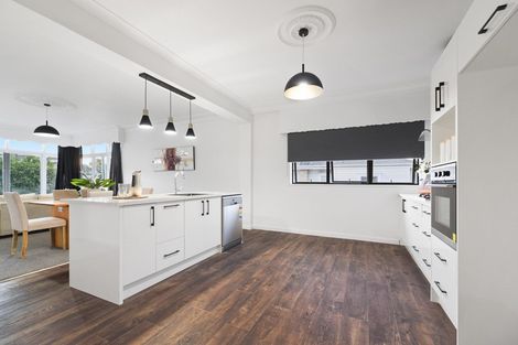 Photo of property in 12 Walsh Street, Forest Lake, Hamilton, 3200