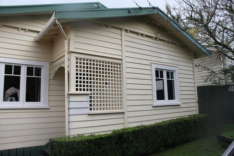 Photo of property in 14 Huapai Street, Onehunga, Auckland, 1061