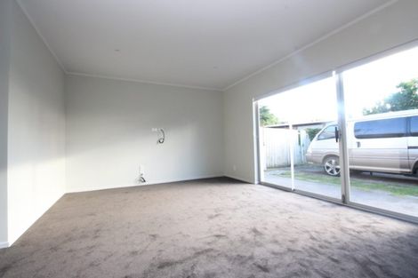 Photo of property in 12 Pinedale Place, Henderson, Auckland, 0610