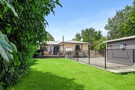 Photo of property in 27 Jenkins Avenue, Redwood, Christchurch, 8051