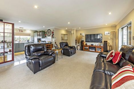 Photo of property in 58 Taka Street, Takanini, 2112