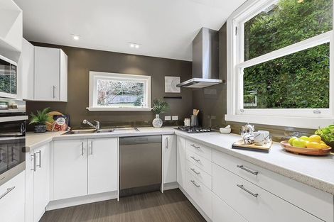 Photo of property in 29 Charlotte Avenue, Brooklyn, Wellington, 6021