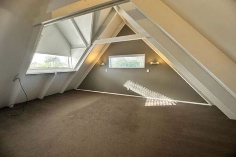 Photo of property in 2/40 Mirrabooka Avenue, Botany Downs, Auckland, 2010