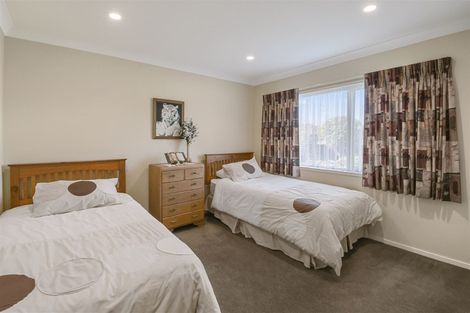 Photo of property in 22 Glencairn Place, Buckland, Pukekohe, 2677