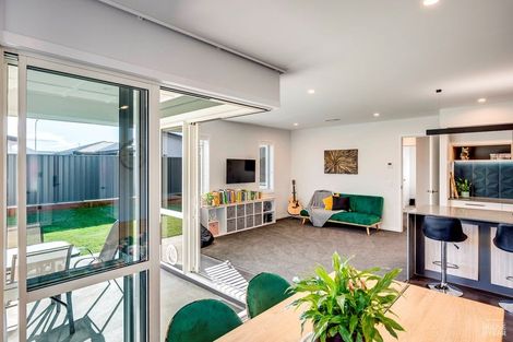 Photo of property in 52 Kenny Road, Te Awa, Napier, 4110