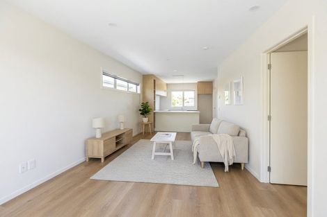 Photo of property in 23b Crosby Road, West Harbour, Auckland, 0618