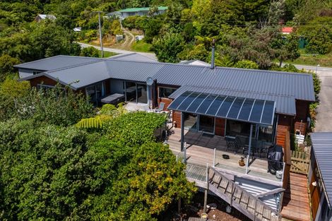 Photo of property in 19 Mccormicks Road, Whatamango Bay, Picton, 7281