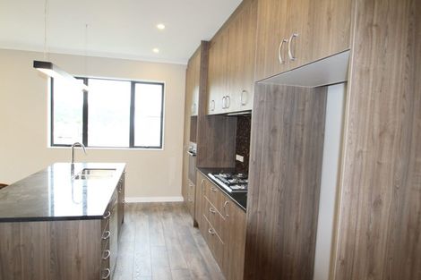 Photo of property in 8 Blewitt Court, Swanson, Auckland, 0614