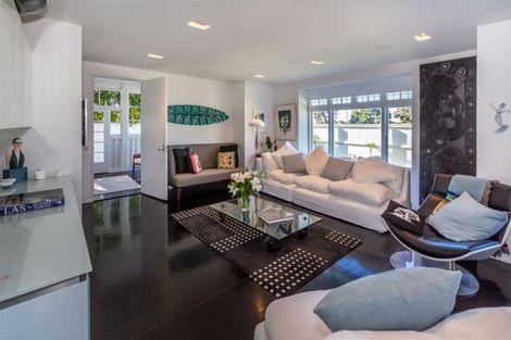 Photo of property in 100 Esplanade, Sumner, Christchurch, 8081