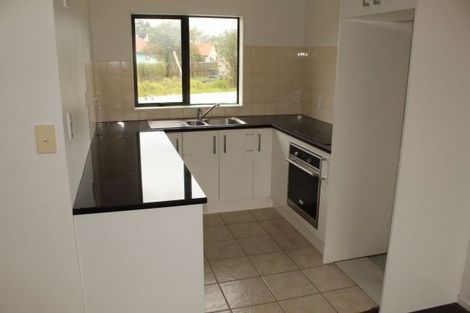 Photo of property in 10 Hill Crescent, New Lynn, Auckland, 0600