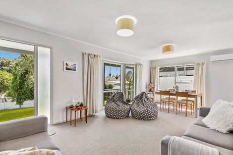 Photo of property in 10 Rako Place, Manurewa, Auckland, 2102