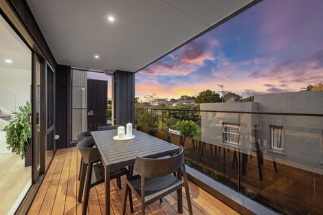 Photo of property in 13a Dominion Street, Takapuna, Auckland, 0622