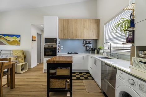 Photo of property in 41 Couldrey Crescent, Red Beach, 0932