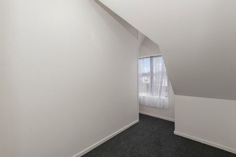 Photo of property in 17b Crescent Court, Melville, Hamilton, 3206