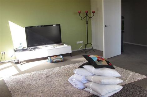 Photo of property in 27 Harrowglen Drive, Northcross, Auckland, 0632