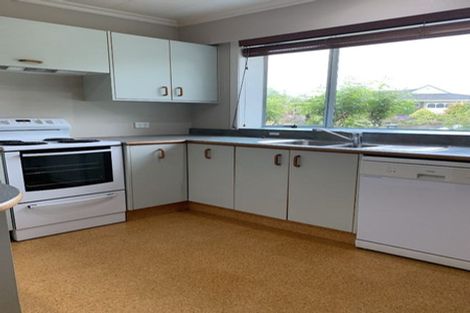 Photo of property in 16 Te Punga Place, Awapuni, Palmerston North, 4412