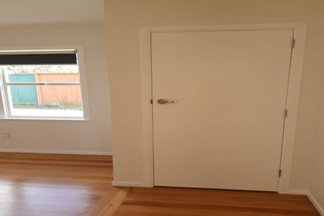 Photo of property in 26 Eskdale Road, Birkdale, Auckland, 0626