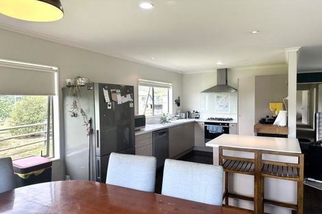 Photo of property in 8 Redwood Lane, Martinborough, 5711