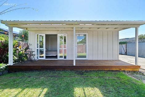 Photo of property in 17 Blake Street, New Brighton, Christchurch, 8061