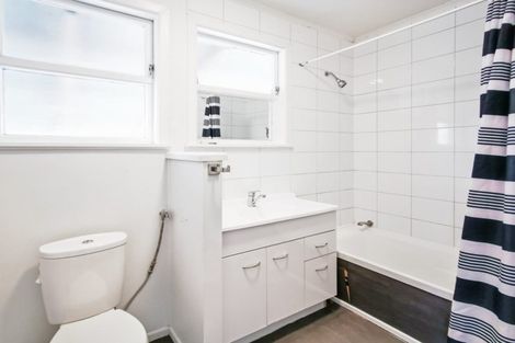 Photo of property in 21 Mcquarrie Avenue, Wattle Downs, Auckland, 2103