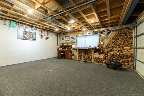 Photo of property in 92 Hadfield Street, Beach Haven, Auckland, 0626