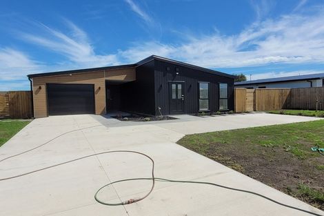 Photo of property in 8 Candlesticks Crescent, Lincoln, 7608