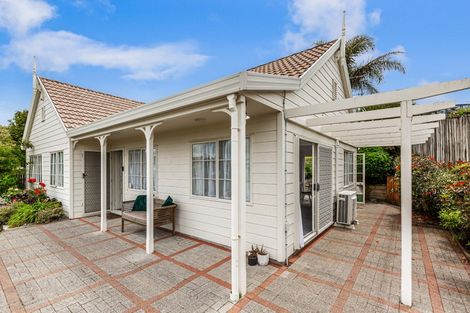 Photo of property in 72 Garton Drive, Massey, Auckland, 0614