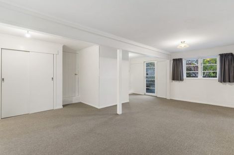 Photo of property in 1/420 Beach Road, Mairangi Bay, Auckland, 0630