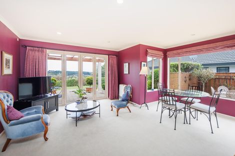 Photo of property in 144 Pacific Drive, Fitzherbert, Palmerston North, 4410
