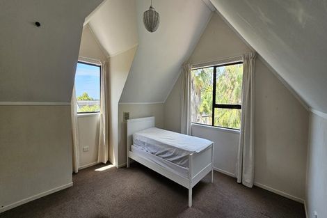 Photo of property in 1/32 Palliser Lane, Browns Bay, Auckland, 0630