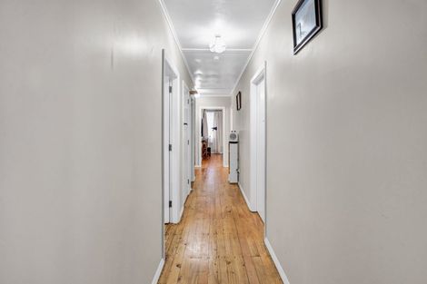 Photo of property in 16 Manchester Street, Patea, 4520