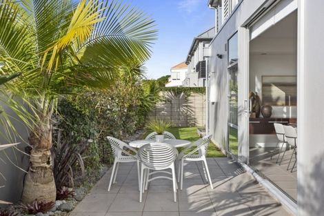 Photo of property in 2a Pierce Road, Milford, Auckland, 0620