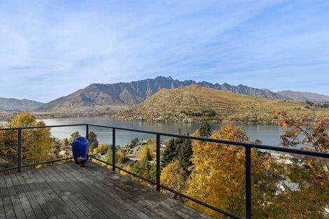 Photo of property in 105 Goldfield Heights, Queenstown, 9300