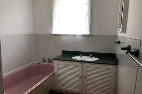 Photo of property in 128 Waikawa Road, Picton, 7220