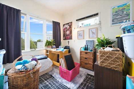 Photo of property in 64 Sylvan Crescent, Te Atatu South, Auckland, 0610