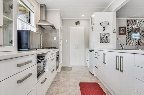 Photo of property in 27 Yvonne Street, Melville, Hamilton, 3206