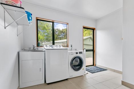 Photo of property in 2a Parklands Avenue, Swanson, Auckland, 0612