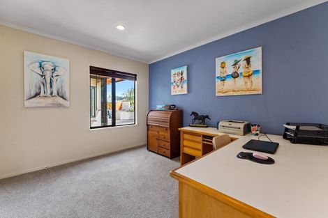 Photo of property in 1224 State Highway 16, Waimauku, 0883