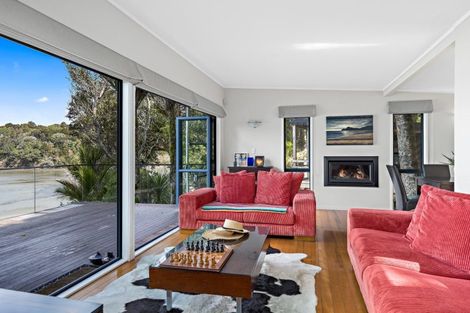 Photo of property in 12 Clinton Road, Tawharanui Peninsula, Warkworth, 0986